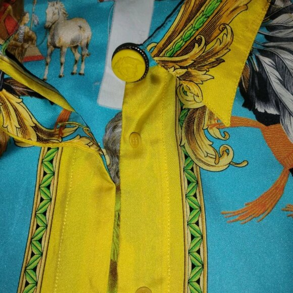 Picture Perfect Vintage Gianni Versace Silk Shirt Size 40. Made In Italy. - Picture 5 of 7